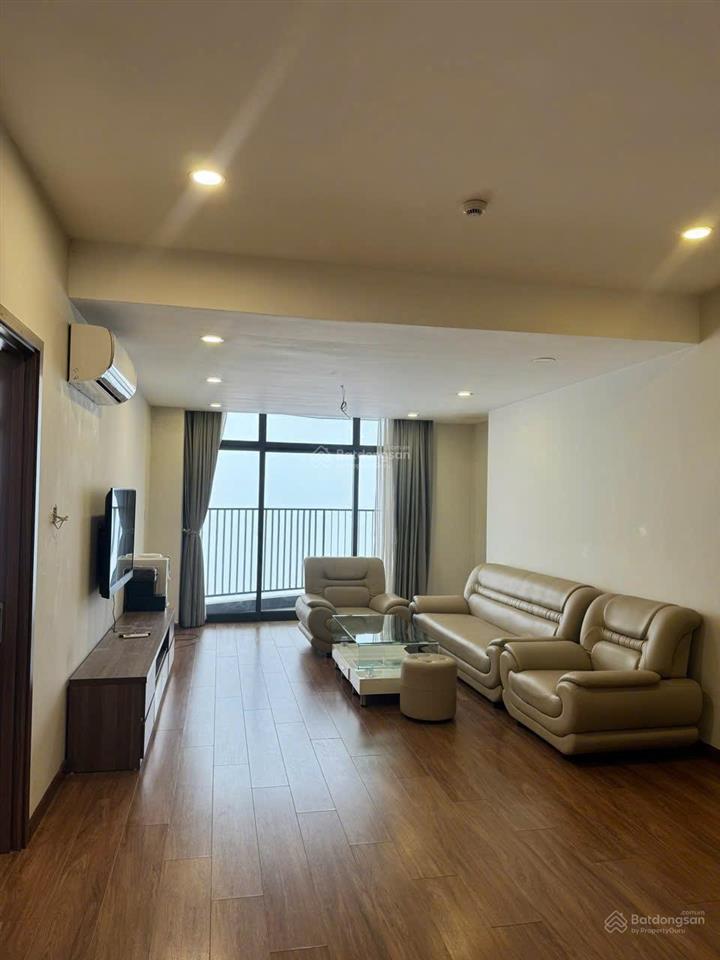 Bán căn hộ chung cư tại discovery complex, 3pn+1 dtich 153 m2, giá cực tốt, full đồ đẹp