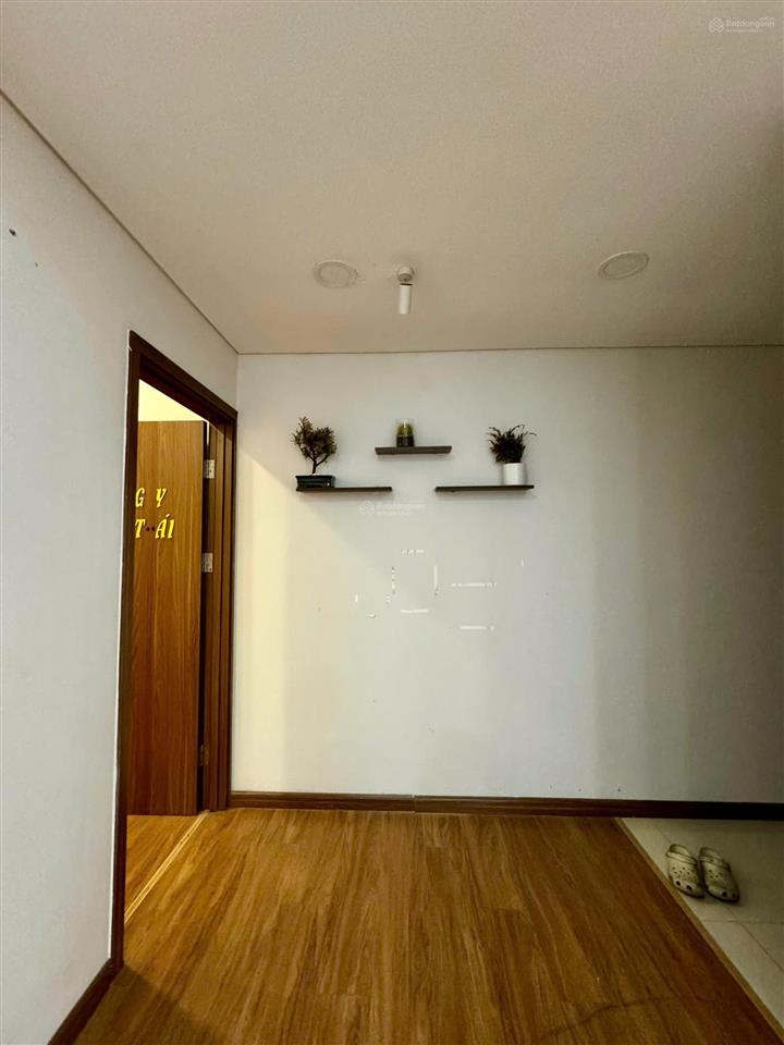 Bán cc 2pn, 2wc 9 tỷ, 98m2, ban công đông nam, tại discovery complex, cầu giấy, hà nội
