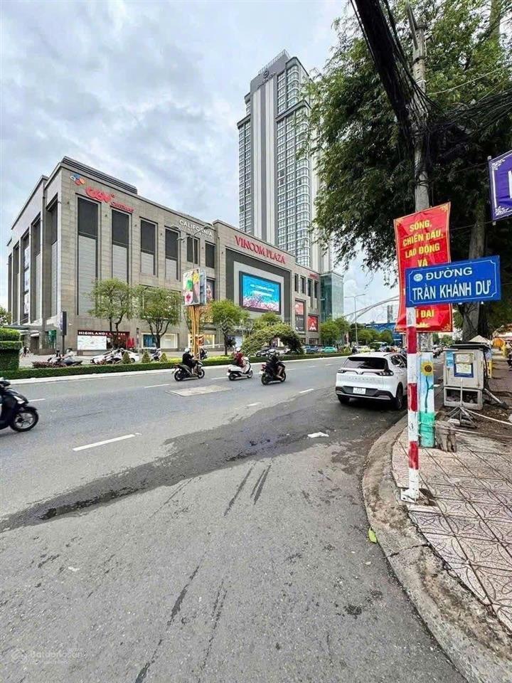 Bán nhà 19 tỷ 1 trệt 2 lầu mặt tiền đường 30/4 cần thơ, đối diện vincom xuân khánh