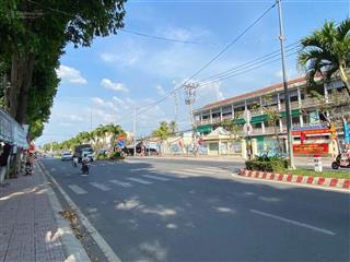 Nhà mặt tiền trần phú 7,3 tỷ đối diện trường học gần bệnh viện tỉnh, phước hậu, tỉnh vĩnh long