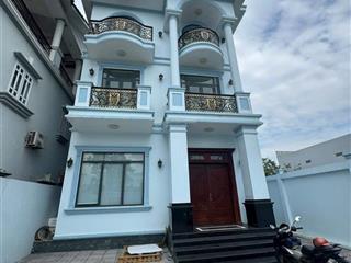 Biệt thự 13 tỷ 206 m2 trục chính mặt tiền nguyễn văn lưu, kdc nam long, tp