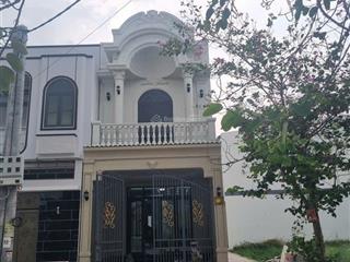 Bán nhà đep mới 100% 1 trêt 1 lầu đường n3  kdc trường an vĩnh long  thiết kế tân cổ điển