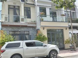 Nhà mới 100% 2,55 tỷ 1 trệt 1 lầu kdc phường 9tpvl nay là phương long châu tinh vĩnh long