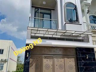 Nhà mới 4 pn 100% đường n3, kdc trường an vào ở ngay  đường nhựa ôtô tải, tỉnh vĩnh long