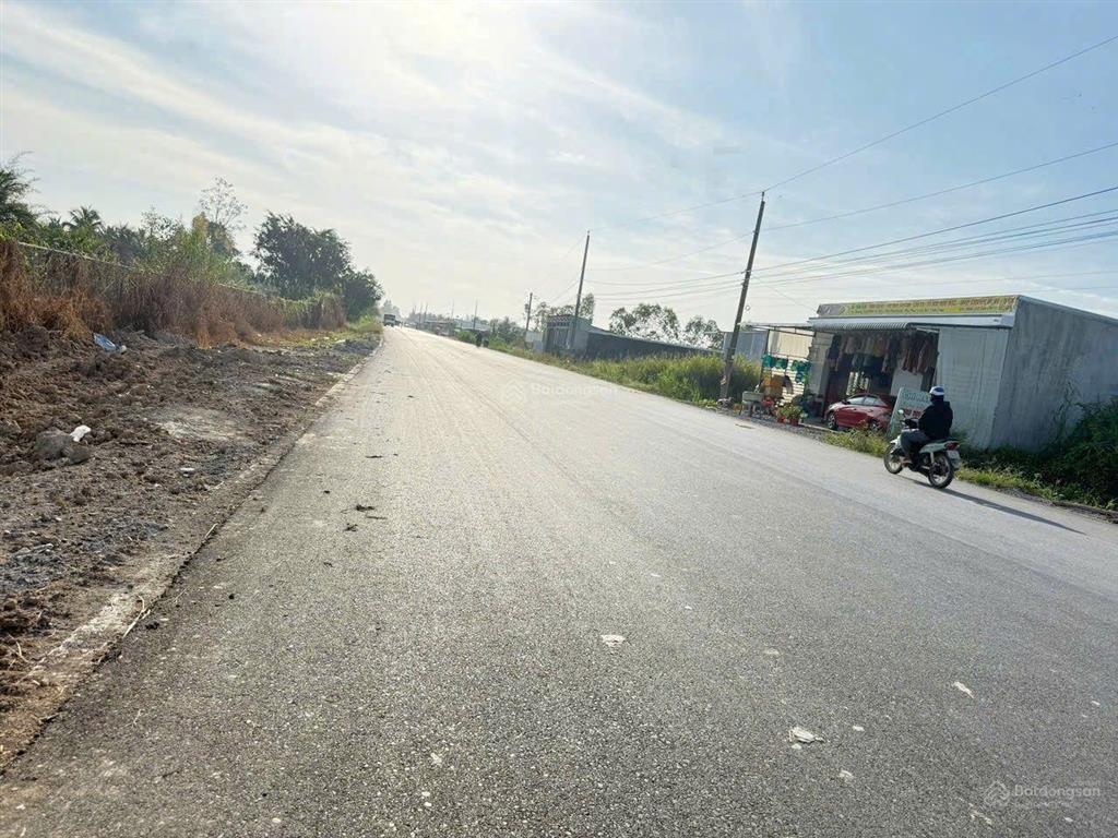 Bán nền mặt tiền đt 909b, hoà phú, long hồ, vĩnh long (đoạn đầu phú lộc  bàu gốc)