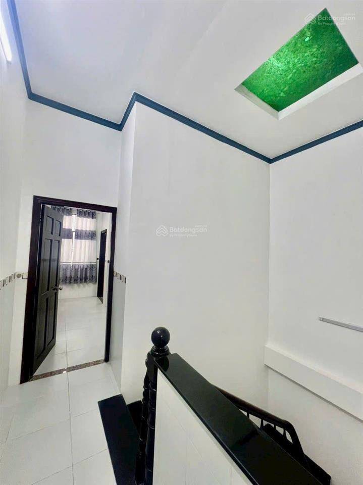 Nhà 1 trệt 2 lầu 5,4 tỷ  lộ ô tô đậu trước nhà  đường b22 kdc 91b  p. tân an  tp cần thơ