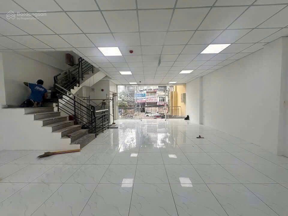 Cho thuê toà nhà 6 tầng mặt tiền trần hưng đạo trung tâm gần đh cần thơ