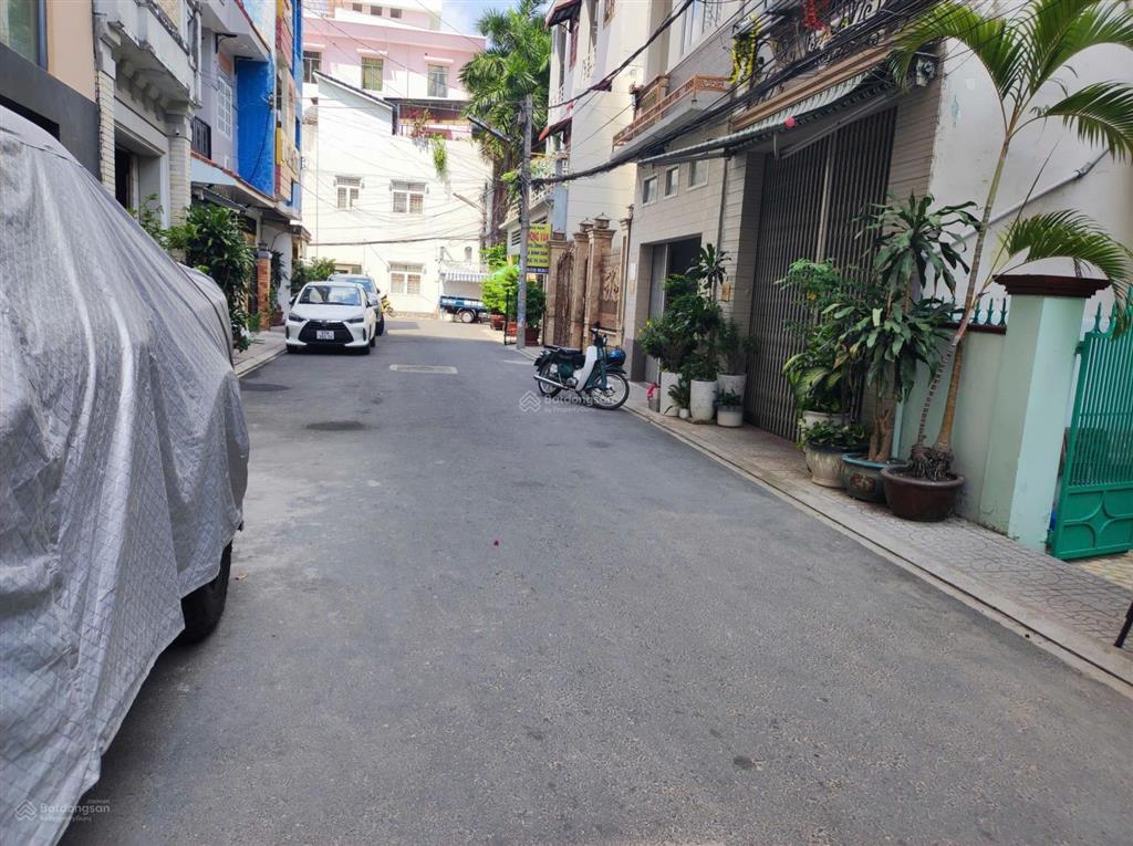 Nhà cấp 4 hoàn công 4,5 tỷ  hẻm 3t2 sau lưng khách sạn iris hotel ( nhà gần cuối hẻm ) , tp ct