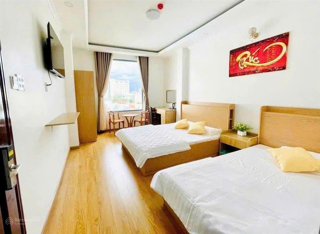 Bán khách sạn 18,5 tỷ 06 tầng, p. cái khế, q. ninh kiều, tp. cần thơ