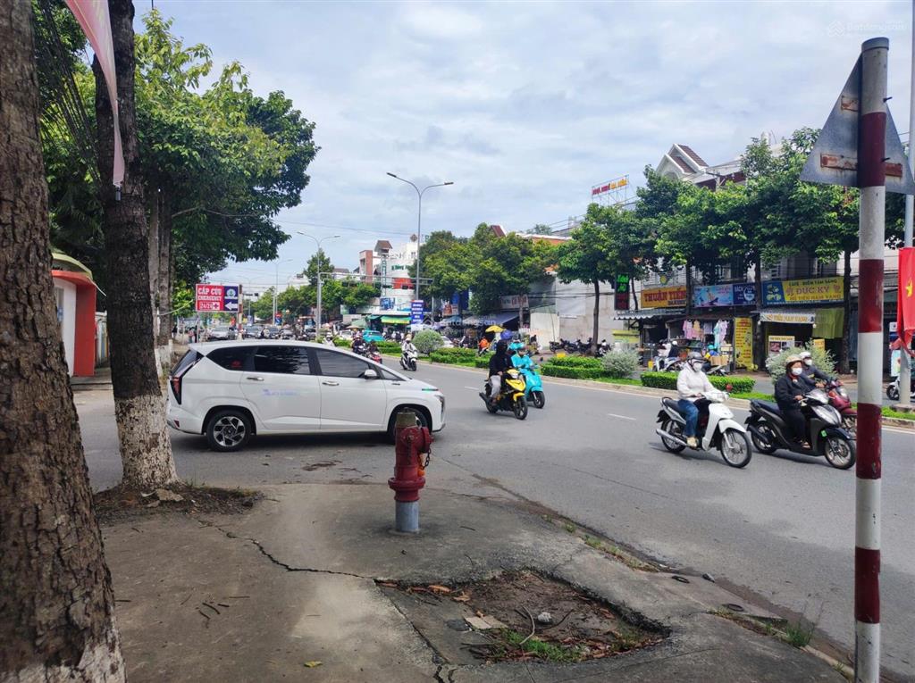 Nhà mặt tiền 198 m2 43,5 tỷ nguyễn văn cừ gần bv nhi trung tâm thành phố cần thơ