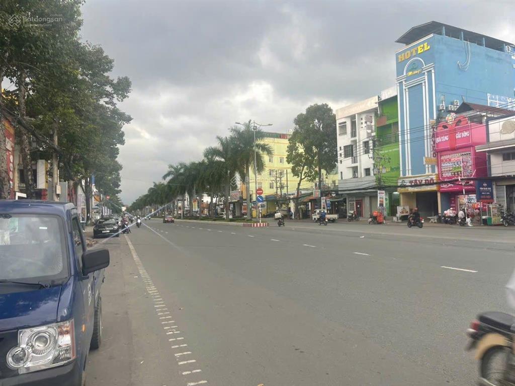 Nhà 488 m2 25 tỷ mặt tiền đường 3/2 đang cho thuê, mt ngang 9 mét, tp cần thơ
