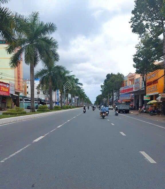 Nhà 488 m2 25 tỷ mặt tiền đường 3/2 đang cho thuê, mt ngang 9 mét, tp cần thơ