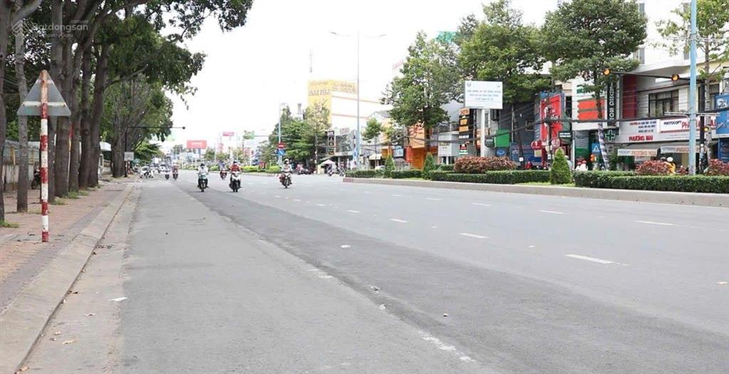 Nhà 488 m2 25 tỷ mặt tiền đường 3/2 đang cho thuê, mt ngang 9 mét, tp cần thơ
