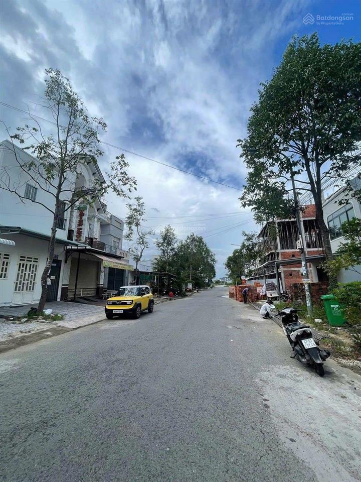 Nền 8,4 tỷ 200 m2 đường xuân hồng, kdc hai bên đường nguyễn văn cừ  đối diện bv nhi cần thơ, tp ct