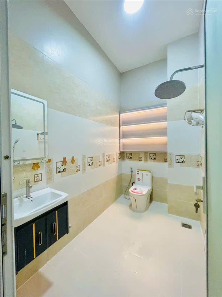 Bán nhà mới 6,65 tỷ 1 trệt 2 lầu cao cấp đường số 5 kdc thới nhựt 2. tp cần thơ.