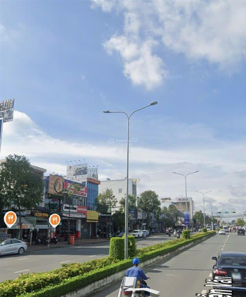 Nhà 11,7 tỷ 1 trệt 2 lầu + sân thượng 2 mặt tiền trước sau, đường nguyễn văn cừ, tp cần thơ