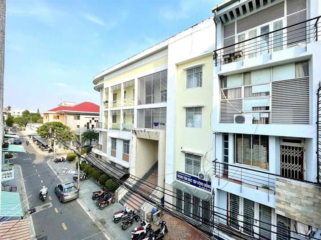 Bán nhà 1 trệt, 2 lầu, mặt tiền đường trần quốc toản, p. tân an, q. ninh kiều, tp cần thơ 10,5 tỷ