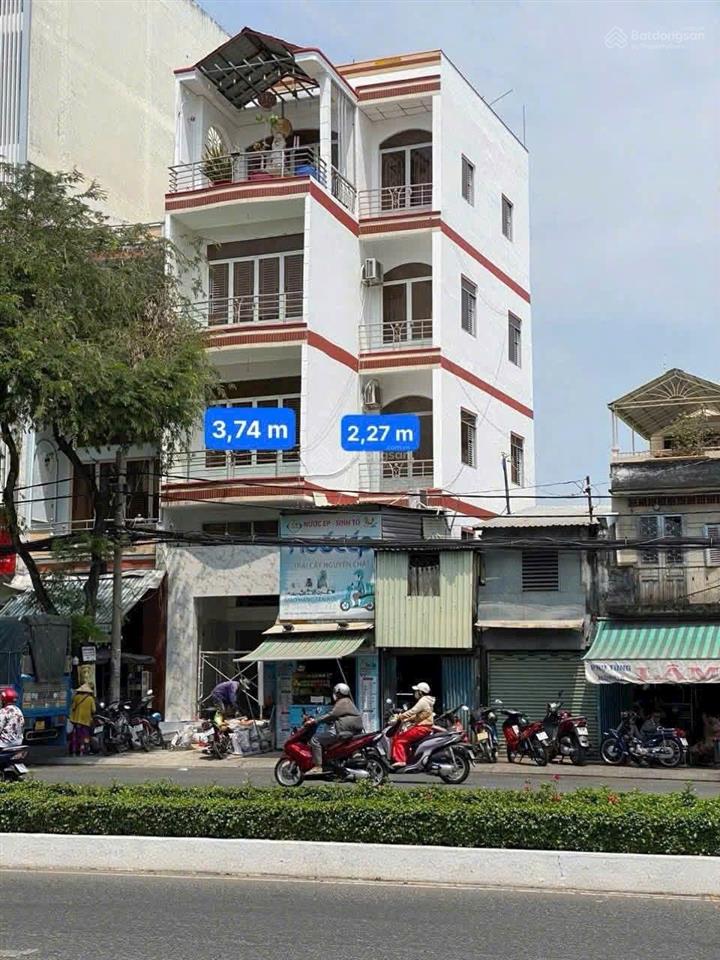 Mặt tiền đường 30/4, 1 trệt, 1 lửng, 3 lầu  ninh kiều, tp cần thơ  đoạn gần cầu quang trung