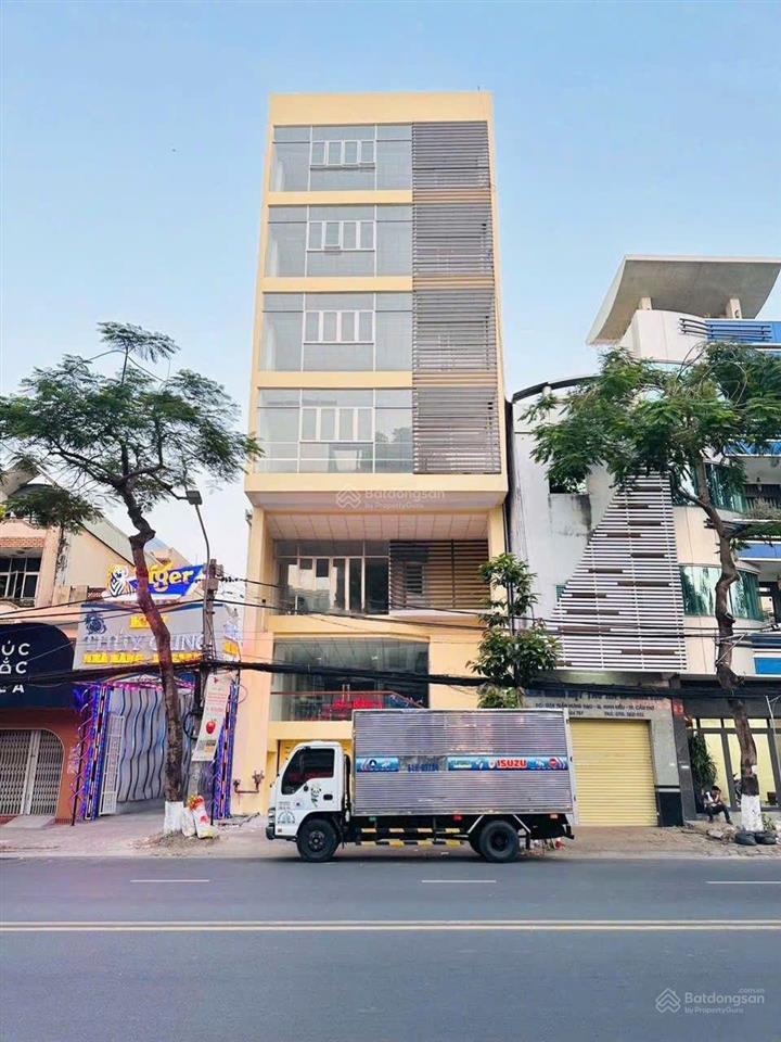 Cho thuê toà nhà 1 hầm 06 tầng mới  có thang máy  mặt tiền đường trần hưng đạo cần thơ