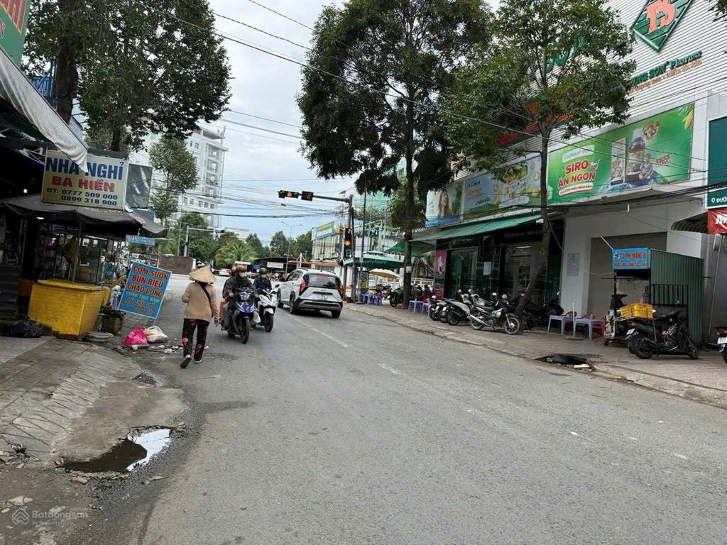 Cặp nền góc 2 mặt tiền đ. xuân hồng kdc đối diện khu bv s.i.s, ung bướu, nhi đồng,...cách nvc 50m