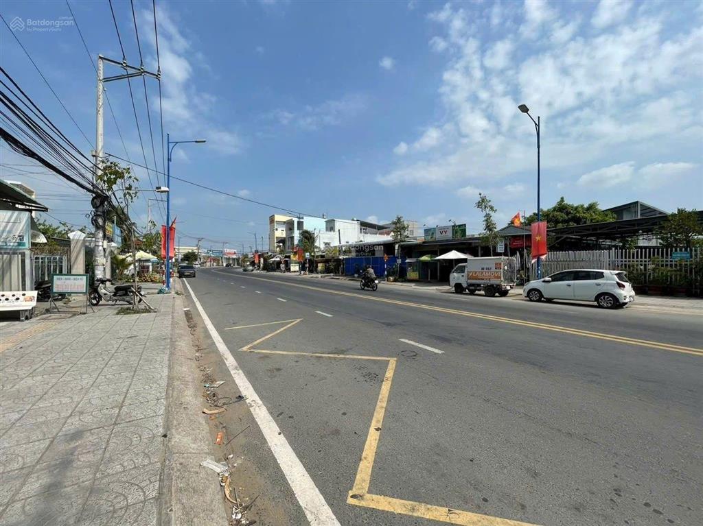 Bán 450m2 đất có 134,6 thổ cư mặt tiền hoàng quốc việt, ninh kiều, tp cần thơ.