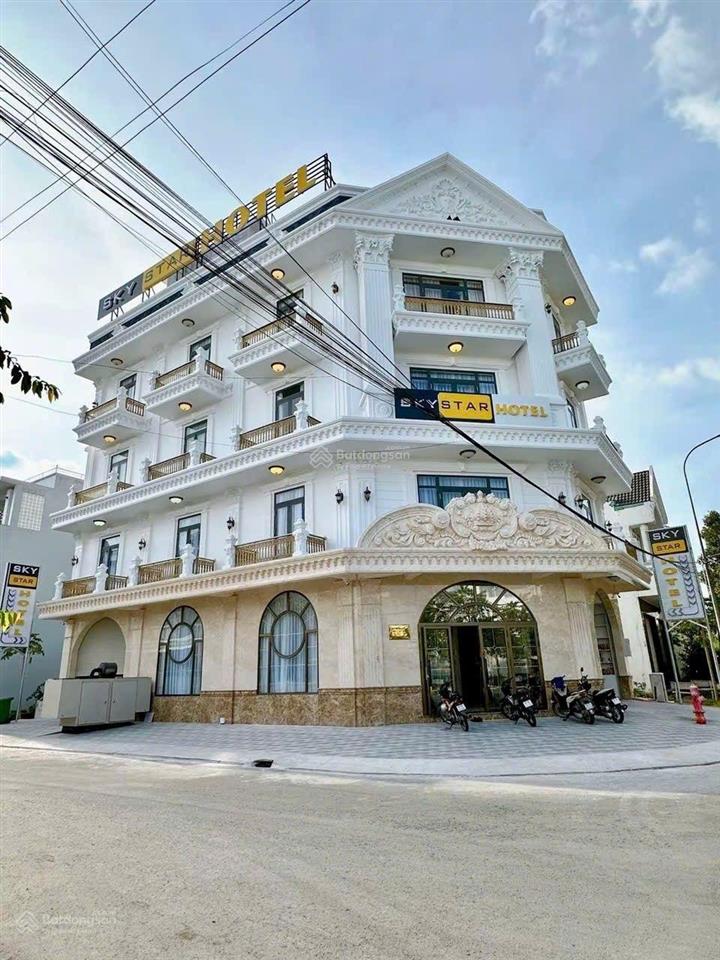 Bán khách sạn tình yêu góc 2 mặt tiền b12 và b23 kdc hưng phú 1  vị trí cực đẹp 29,5 tỷ tp cần thơ