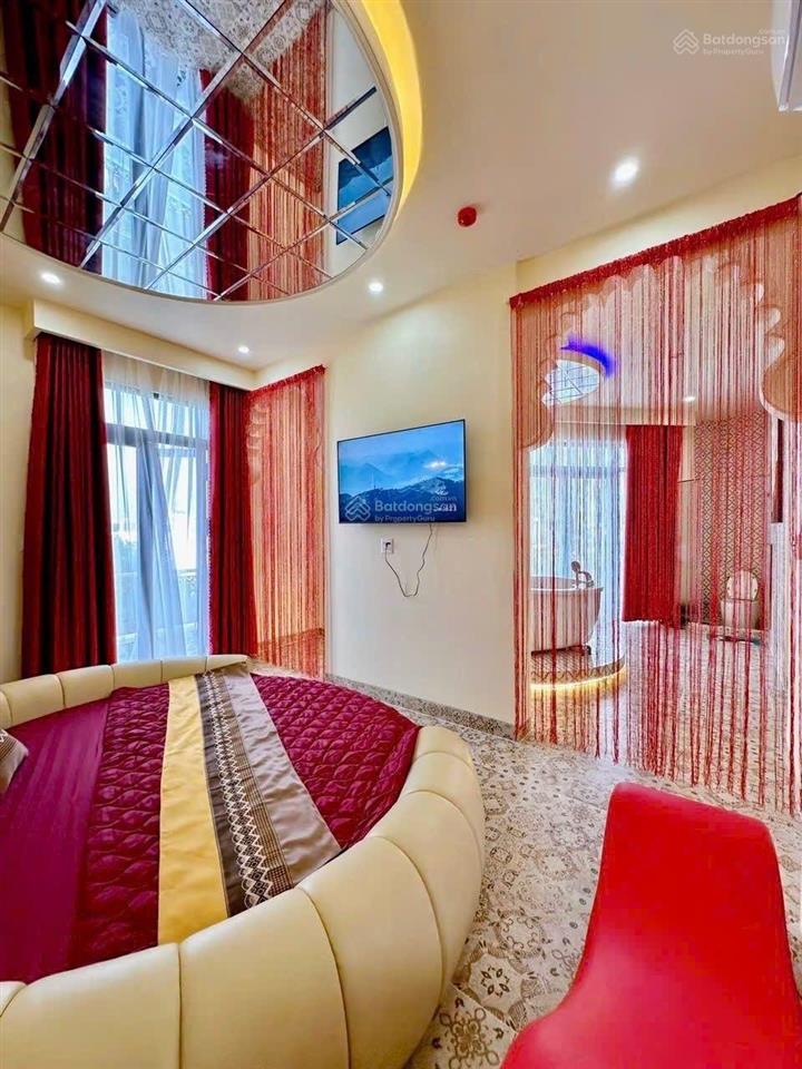 Bán khách sạn tình yêu góc 2 mặt tiền b12 và b23 kdc hưng phú 1  vị trí cực đẹp 29,5 tỷ tp cần thơ