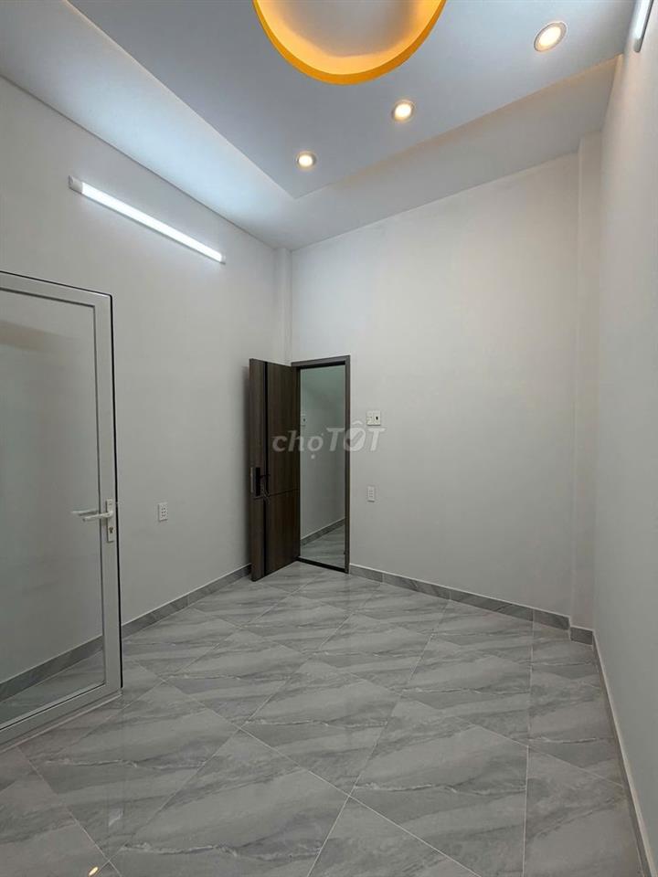Chính chủ bán nhà 1trệt 1lầu, Hẻm xe hơi, Aeon,chợ,siêu thị,trường học