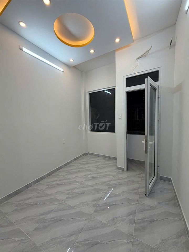 Chính chủ bán nhà 1trệt 1lầu, Hẻm xe hơi, Aeon,chợ,siêu thị,trường học