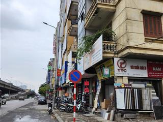 Bán gấp nhà mặt phố 39m2, mặt tiền 3,5m2. ngay ngã tư khuất duy tiến, nguyễn xiển.
