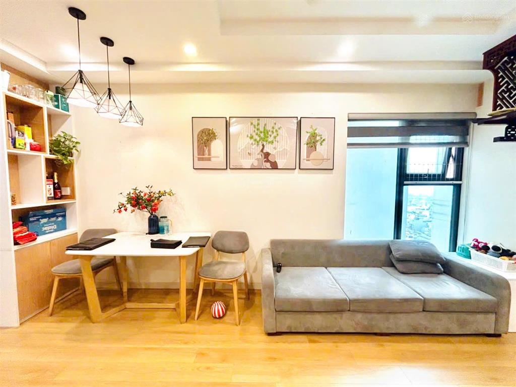 Bán cc tại vov mễ trì, 5,5 tỷ, căn góc 74m2, 2pn, 1wc, 2 ban công.