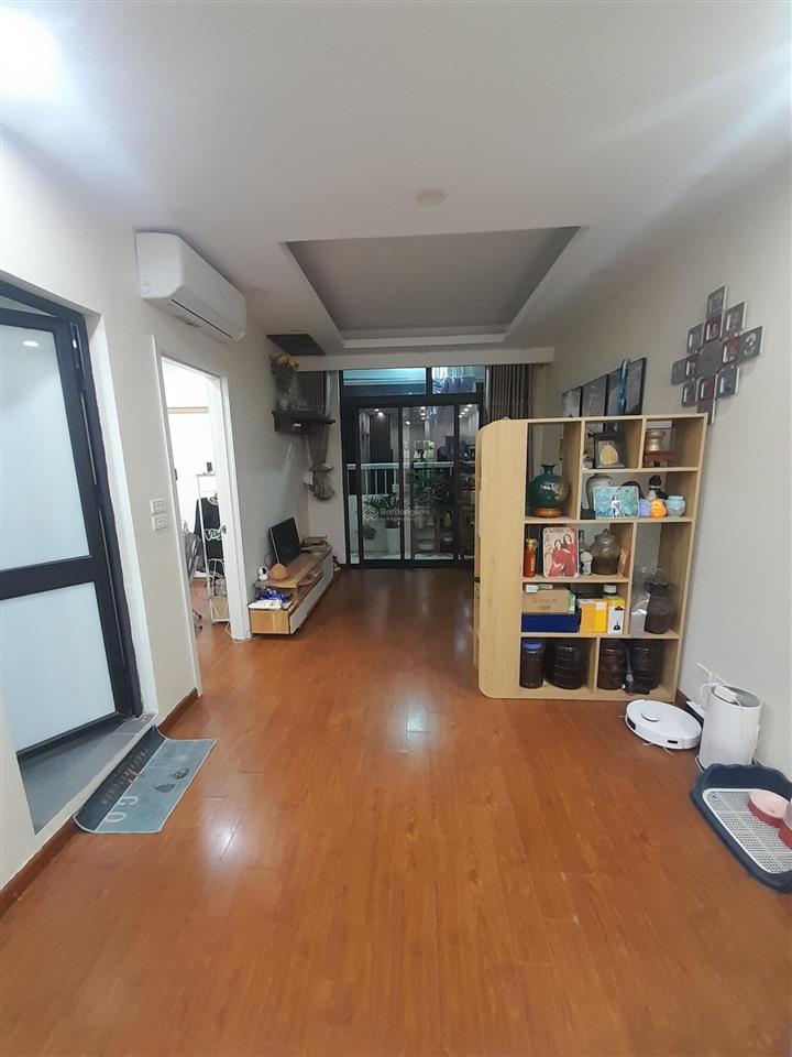 Chính chủ cần bán gấp căn hộ chung cư 74m² ở vov mễ trì. căn góc 2pn 2vs 2 ban công. full nội thất