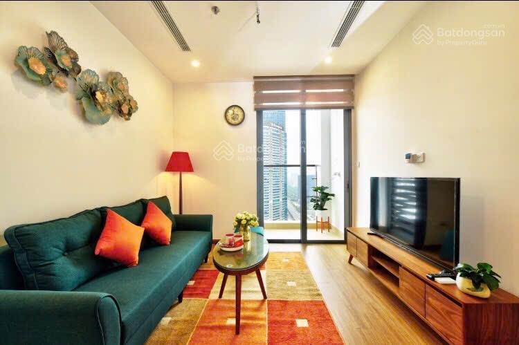 Chính chủ cần bán gấp căn hộ chung cư cao cấp 75m2 2pn 2vs giá hơn 5 tỷ, tại vov mễ trì.
