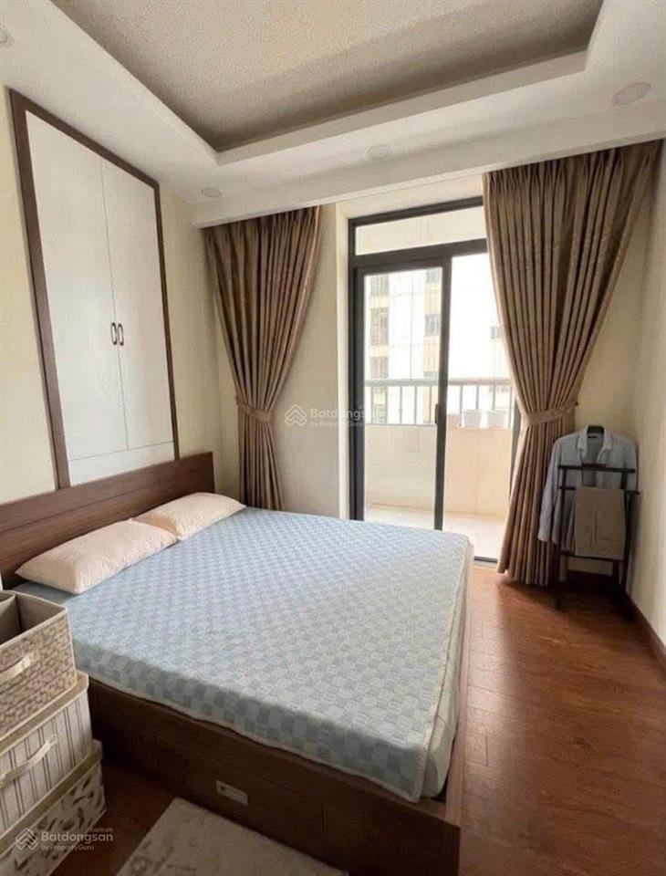 Chính chủ bán chung cư vov mễ trì, căn góc 74m2, 2pn 2vs, 2 ban công, hướng mát full nội thất