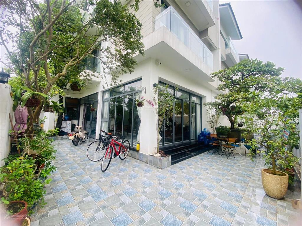 Chính chủ cần bán biệt thự khu đô thị mới dương nội. 180m2 mt9,5m mặt sàn 327m2 full nội thất.
