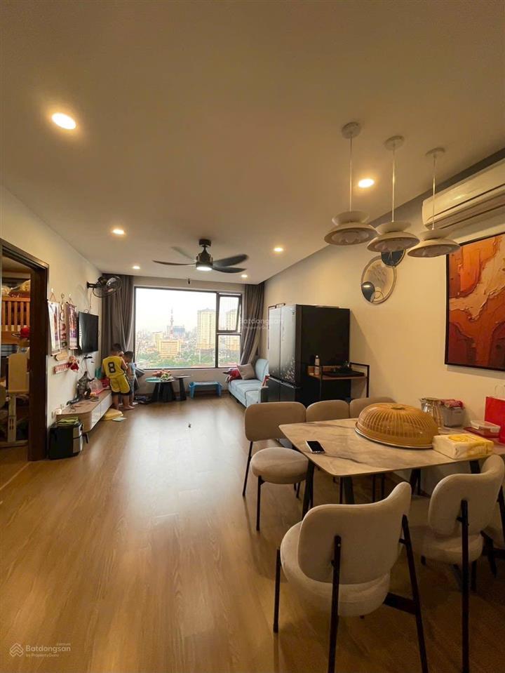 Chính chủ cần bán căn góc 3pn 2vs ban công đông nam, full nội thất, diện tích 86m2 thông thủy.