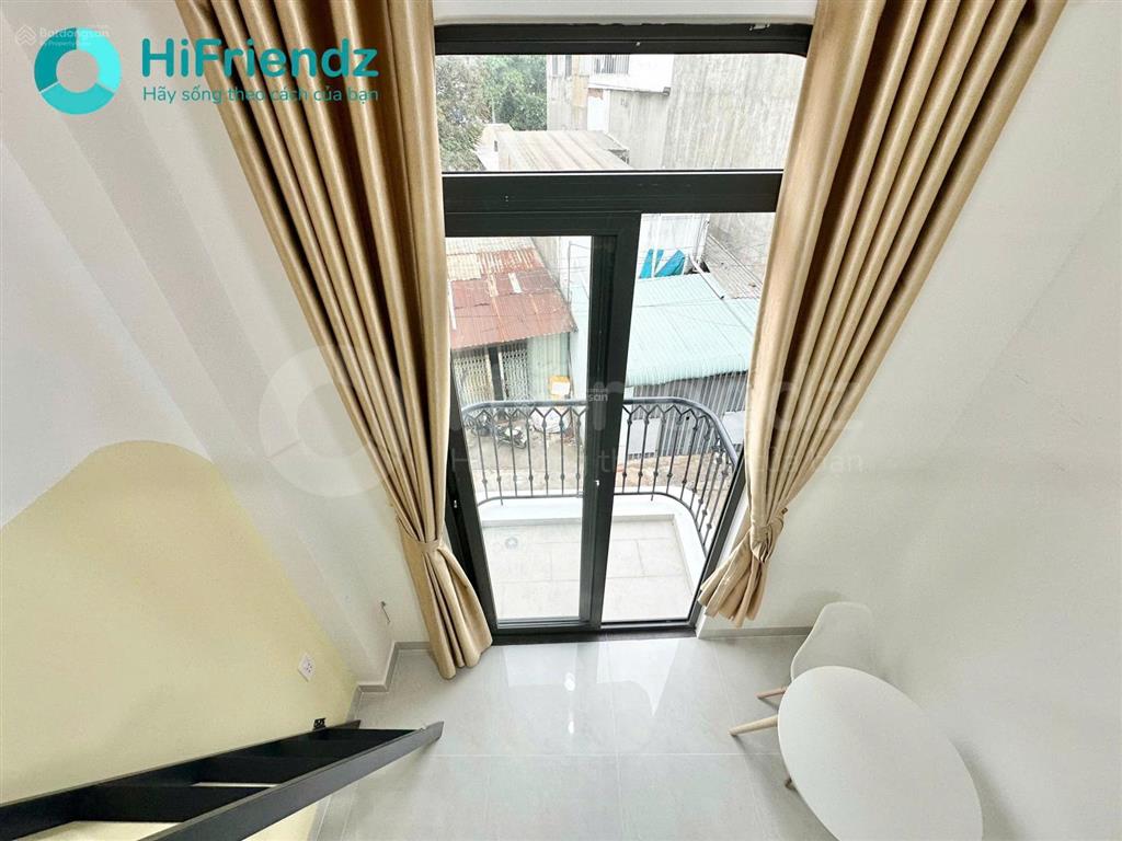 Căn hộ full nội thất mới 100% có gác ban công, giá chỉ còn 3,9 triệu/tháng