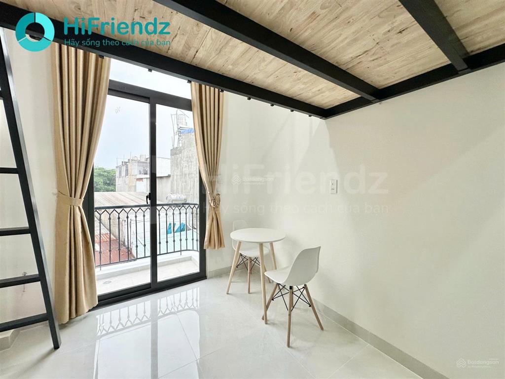 Căn hộ full nội thất mới 100% có gác ban công, giá chỉ còn 3,9 triệu/tháng