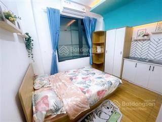 Phòng rộng 20m2, nội thất đầy đủ