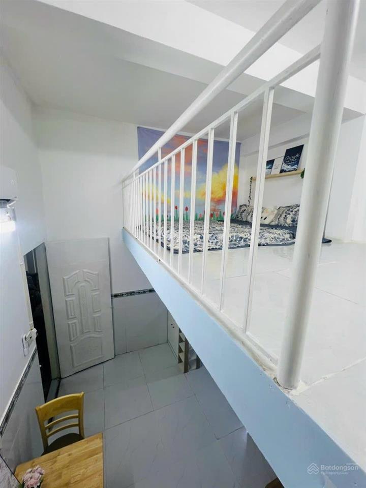 Phòng rộng 20m2 có gác cao đầy đủ nội thất chỉ 2tr6