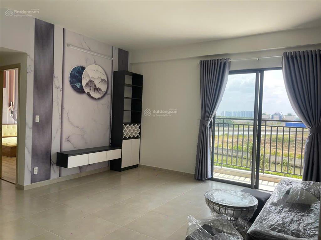 Cho thuê gấp căn hộ căn 2 view 68m2 2pn2wc nhà trống hoặc full nt giá tốt dự án