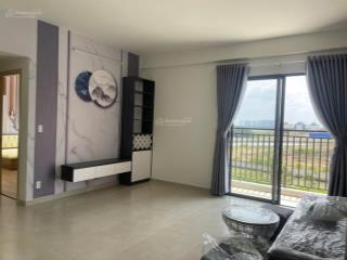 Cho thuê gấp căn hộ căn 2 view 68m2 2pn2wc nhà trống hoặc full nt giá tốt dự án