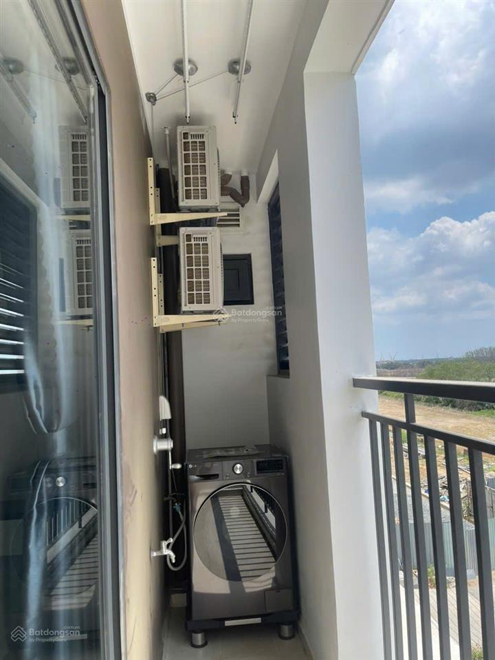 Cho thuê gấp căn hộ căn 2 view 68m2 2pn2wc nhà trống hoặc full nt giá tốt dự án