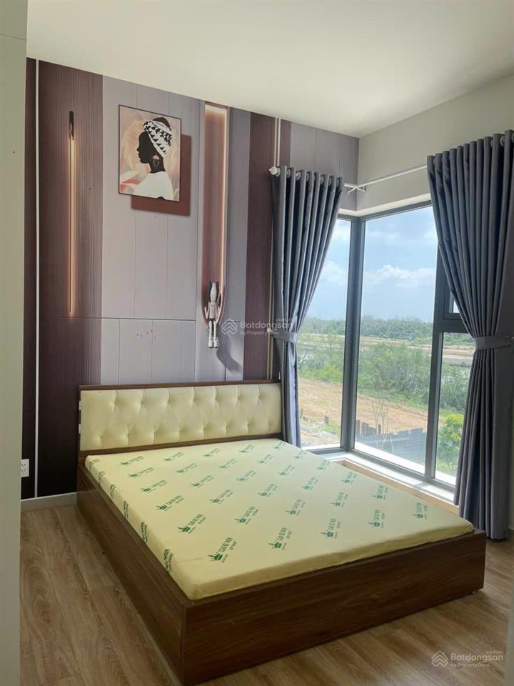 Cho thuê gấp căn hộ căn 2 view 68m2 2pn2wc nhà trống hoặc full nt giá tốt dự án