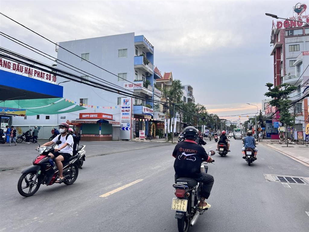 Bất động sản mặt tiền kinh doanh đắc địa bậc nhất biên hòa, 1600m2 sàn mặt tiền phạm văn thuận