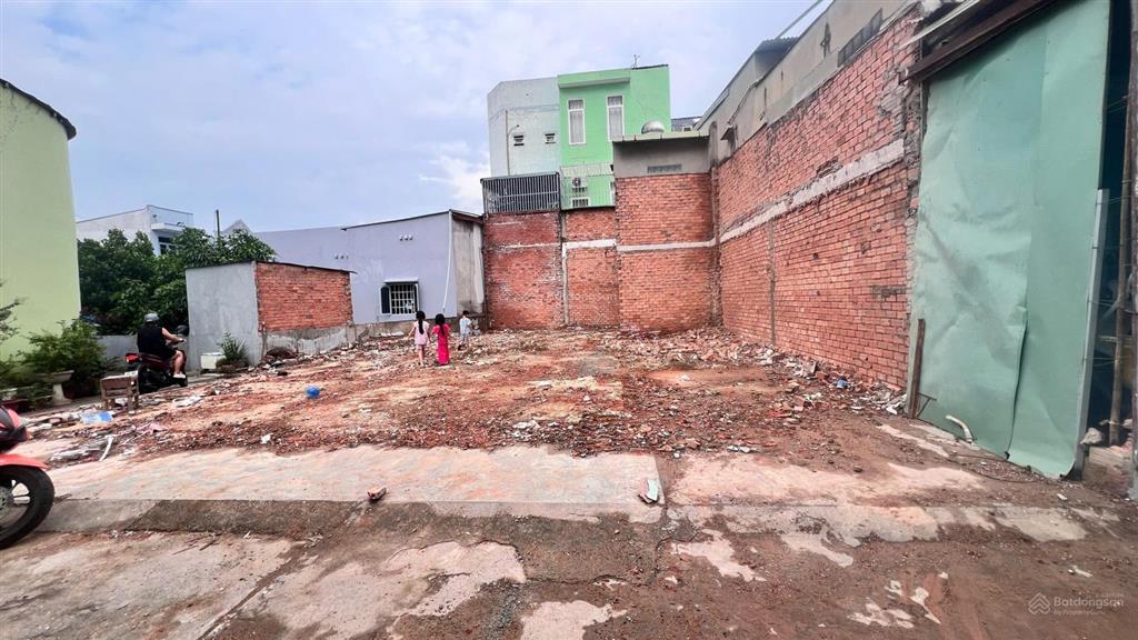 Chính chủ bán lô đất 86m2 thổ cư gần chợ tân phong giá 2,25 tỷ, hỗ trợ vay ngân hàng