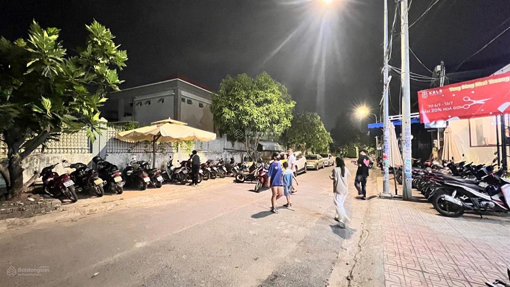 Bán nhà đất mặt tiền kinh doanh đối diện trường th trần văn ơn (12x29), sổ hồng thổ cư