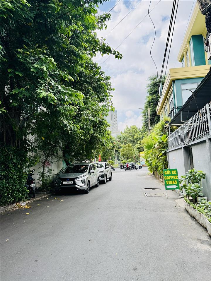 **Bán nhà phường 4, Tân Bình; hẻm 10m Trường Sơn, (4x16m) - 3 tầng