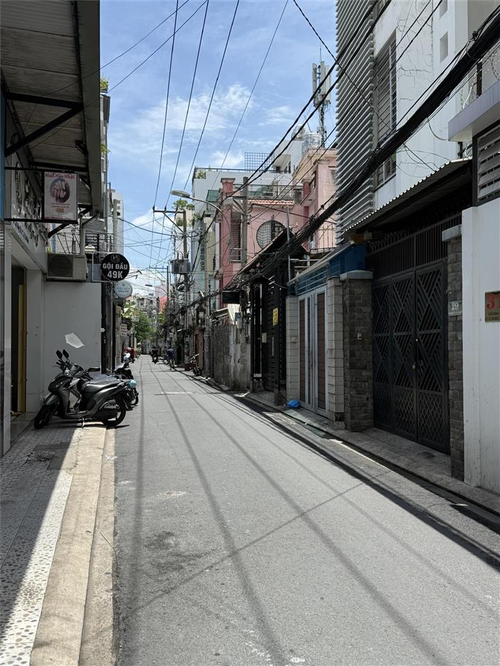 Bán nhà hẻm 61 Đất Thánh, phường 6, Tân Bình; 4,5*16m - 3 tầng; hơn 8 tỷ?