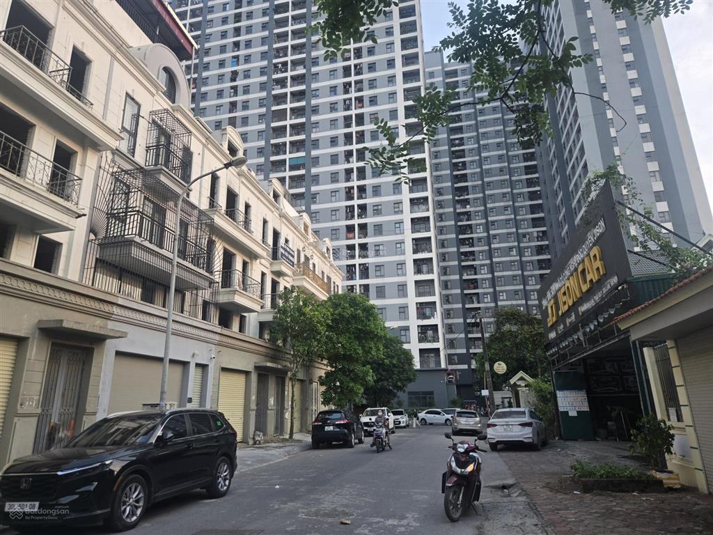 Bán nhanh liền kề cực đẹp ngay chung cư bluestar, cách hồ 1 dãy, sổ chính chủ 90m2, nhận nhà ngay.